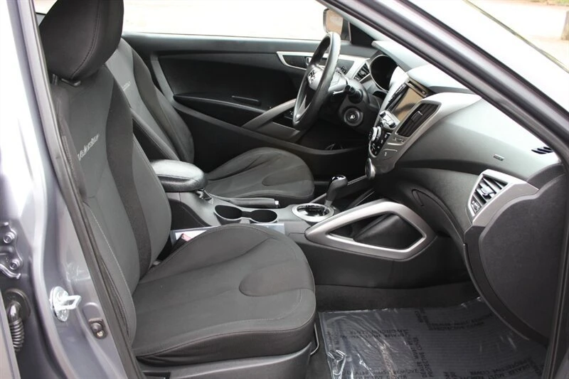 2012 Hyundai Veloster - Image 16 of 18