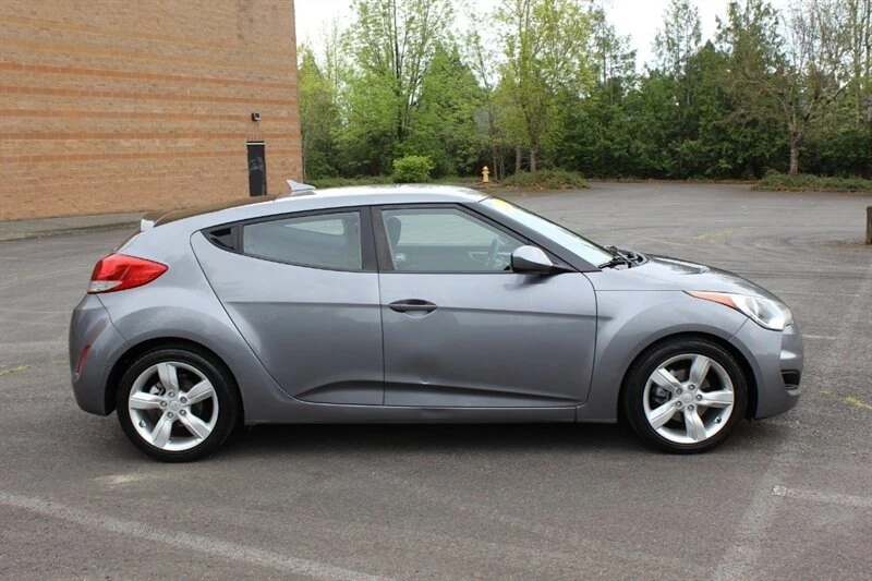 2012 Hyundai Veloster - Image 5 of 18
