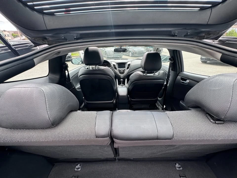 2012 Hyundai Veloster - Image 12 of 15