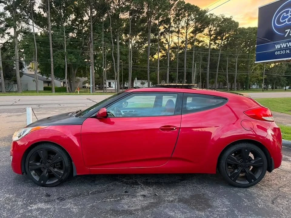 2012 Hyundai Veloster - Image 8 of 17