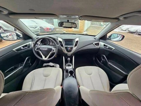 2012 Hyundai Veloster - Image 12 of 19