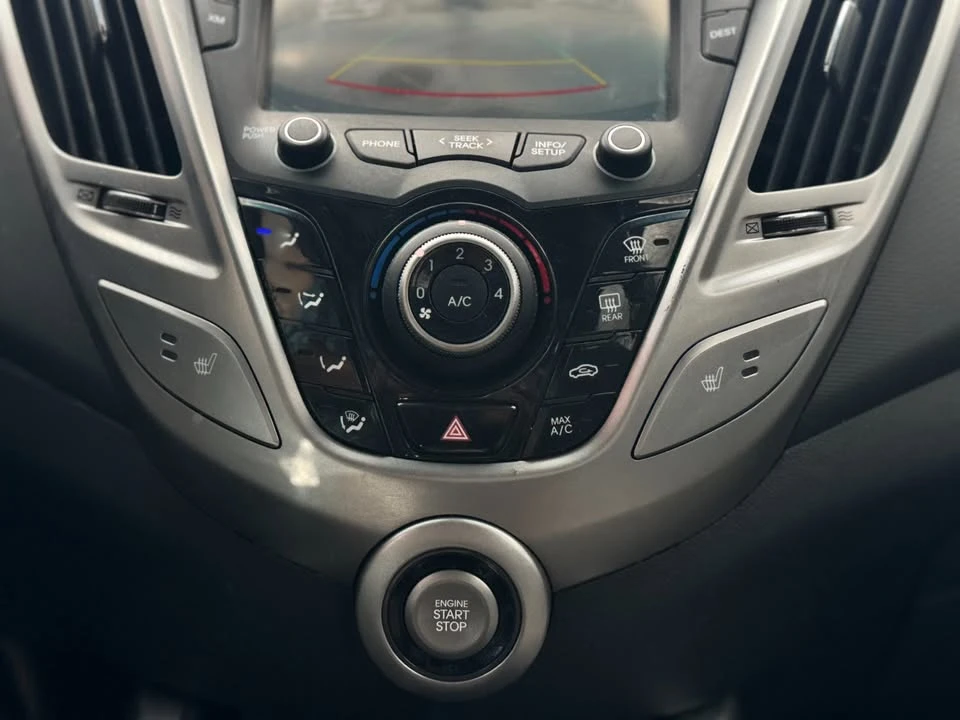 2012 Hyundai Veloster - Image 14 of 15