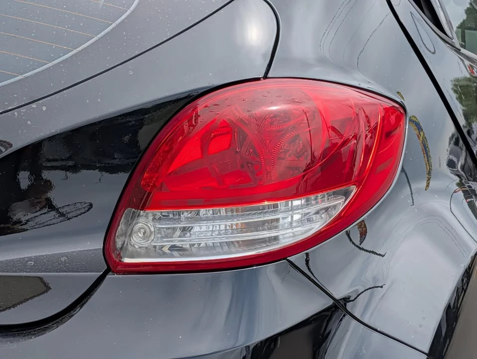 2012 Hyundai Veloster - Image 6 of 20