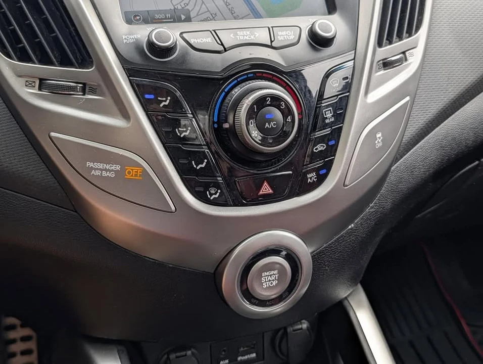 2012 Hyundai Veloster - Image 19 of 20