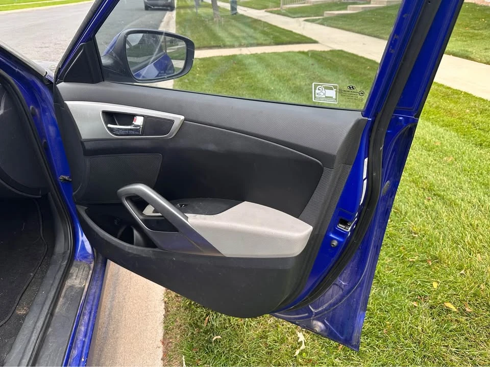 2012 Hyundai Veloster - Image 3 of 3