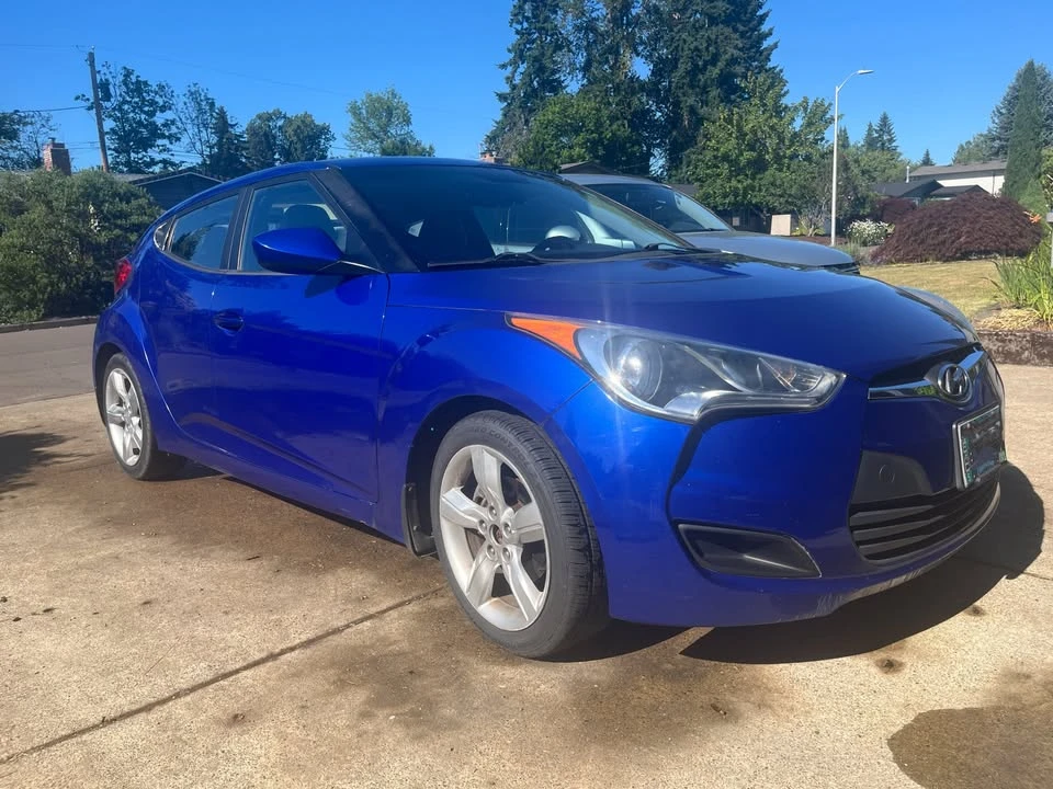 2012 Hyundai Veloster - Image 2 of 13