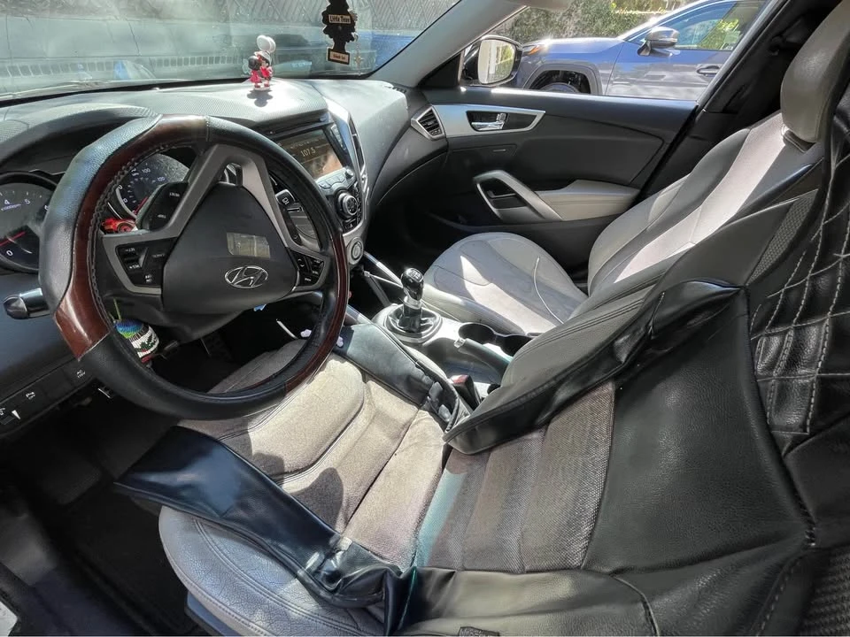 2012 Hyundai Veloster - Image 8 of 10