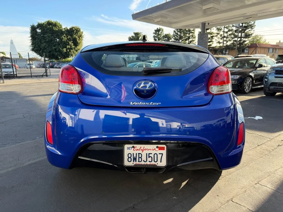 2012 Hyundai Veloster - Image 8 of 17