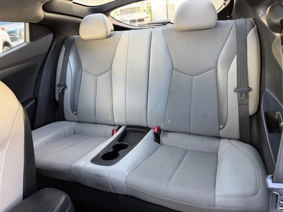 2012 Hyundai Veloster - Image 12 of 17