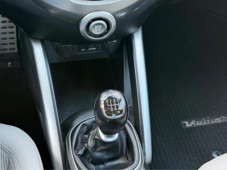 2012 Hyundai Veloster - Image 14 of 17