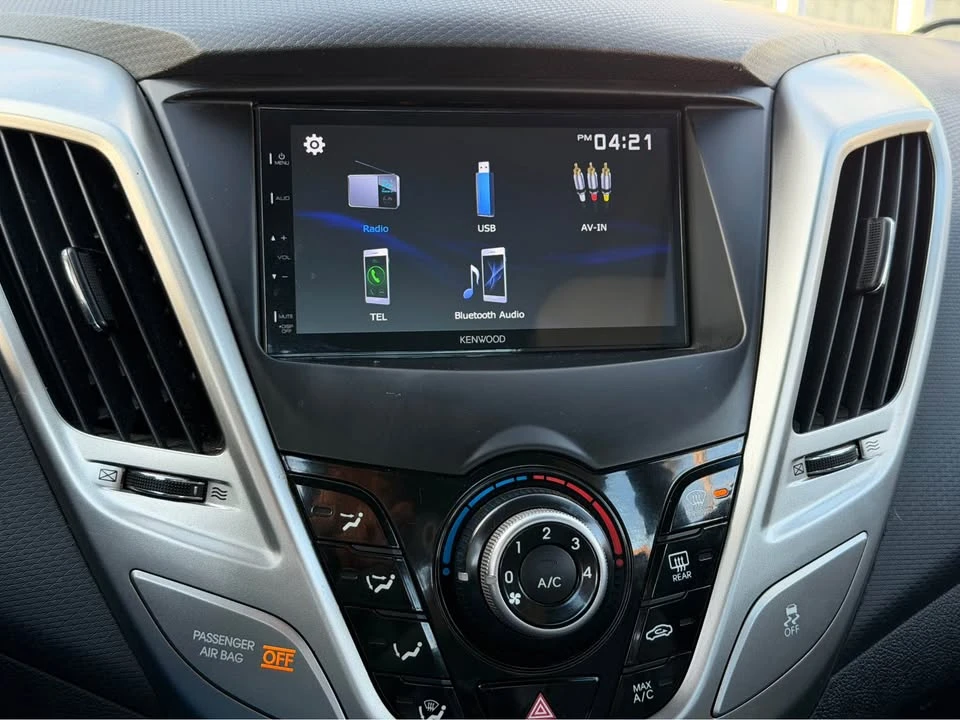 2012 Hyundai Veloster - Image 15 of 17