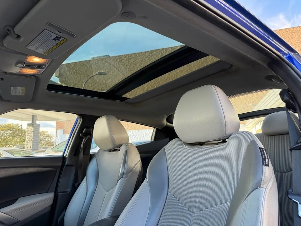 2012 Hyundai Veloster - Image 13 of 17