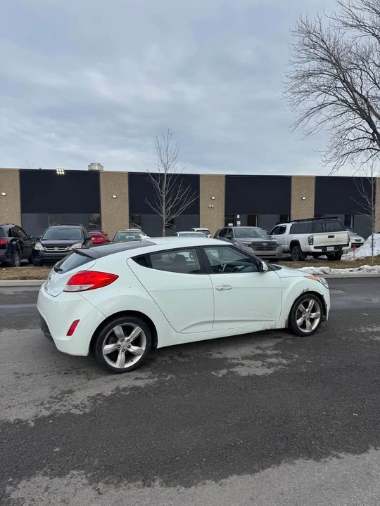 2012 Hyundai Veloster - Image 3 of 8