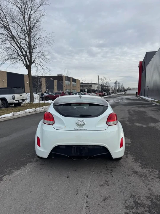 2012 Hyundai Veloster - Image 4 of 8
