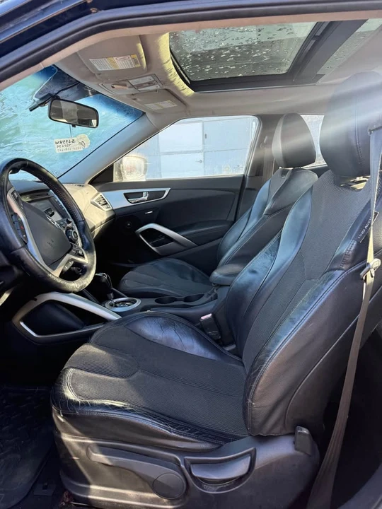 2012 Hyundai Veloster - Image 6 of 12