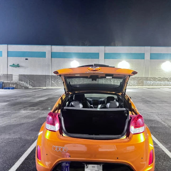 2012 Hyundai Veloster - Image 10 of 17