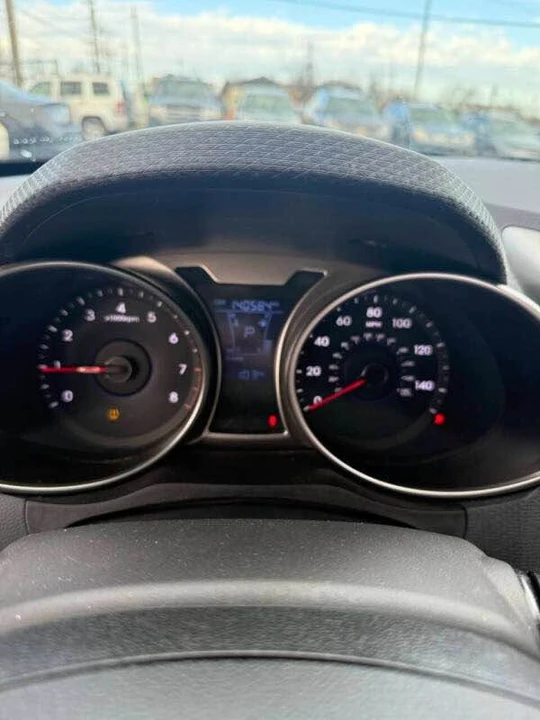 2012 Hyundai Veloster - Image 12 of 12