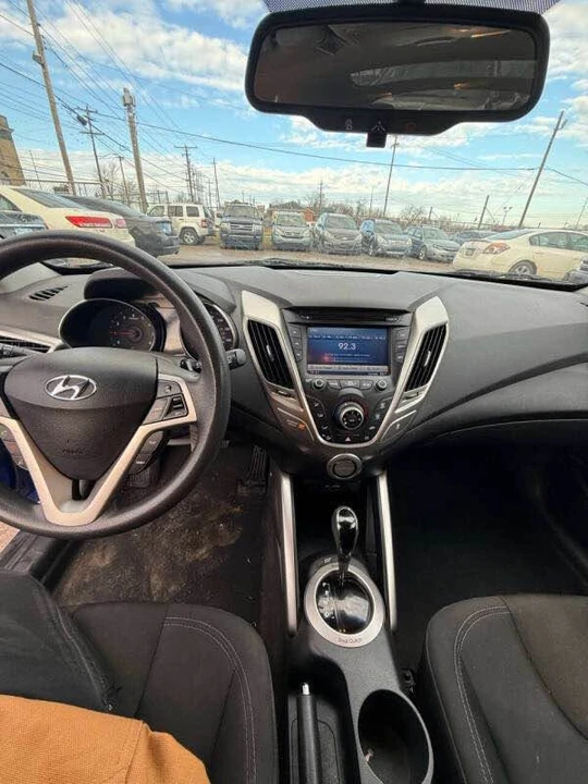 2012 Hyundai Veloster - Image 11 of 12