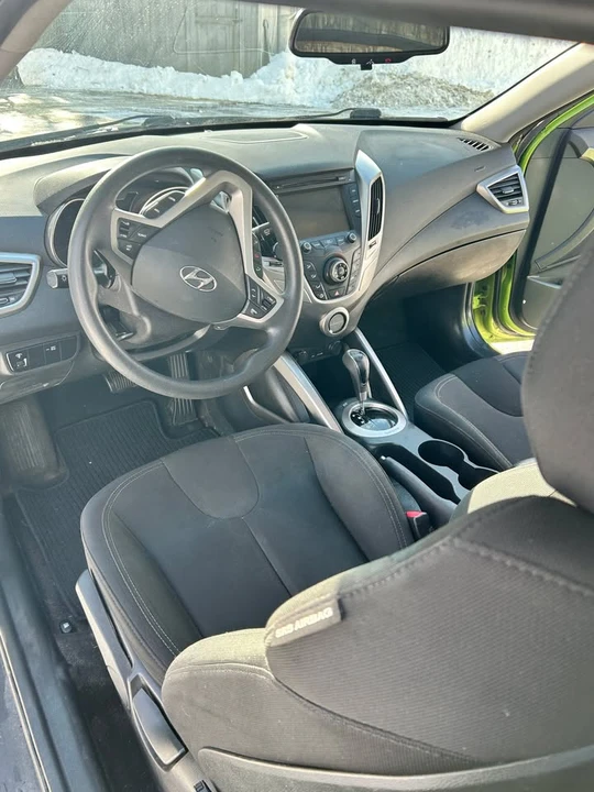 2012 Hyundai Veloster - Image 8 of 11