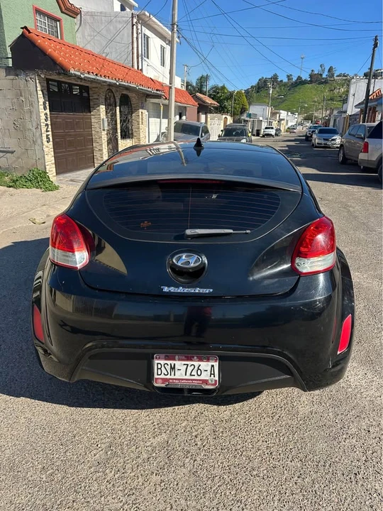 2012 Hyundai Veloster - Image 2 of 7