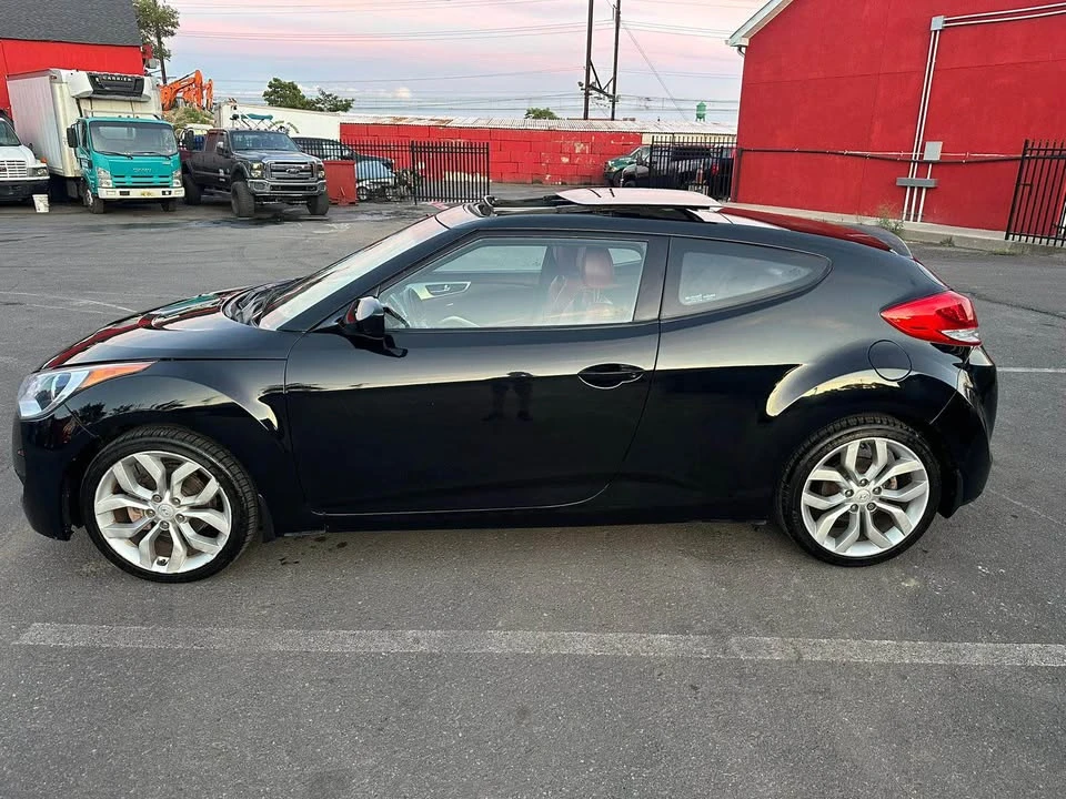 2012 Hyundai Veloster - Image 5 of 11