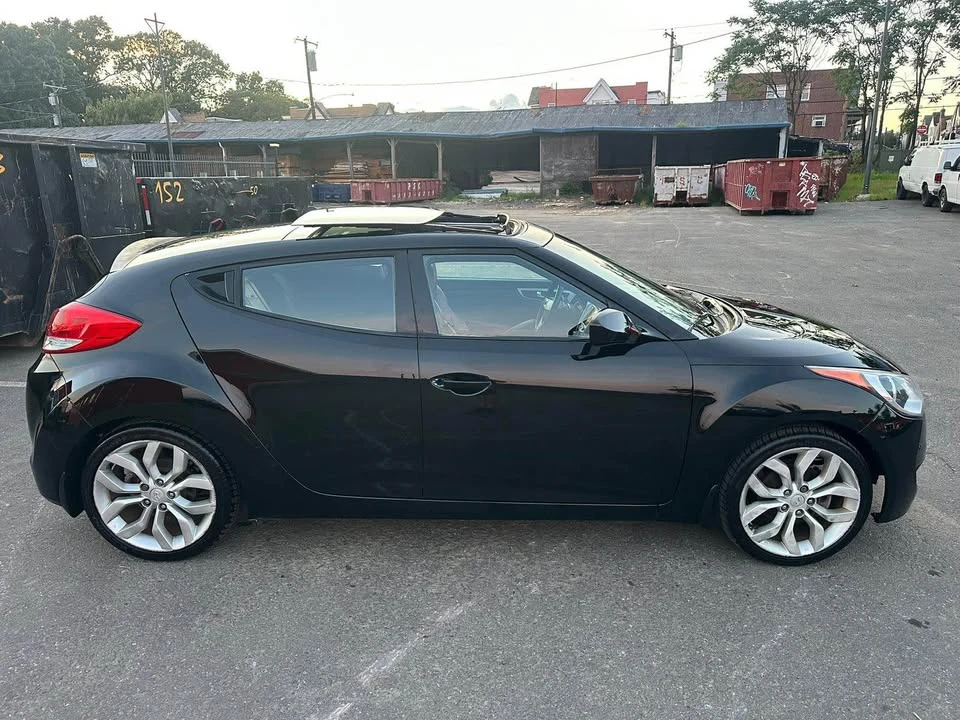 2012 Hyundai Veloster - Image 7 of 11