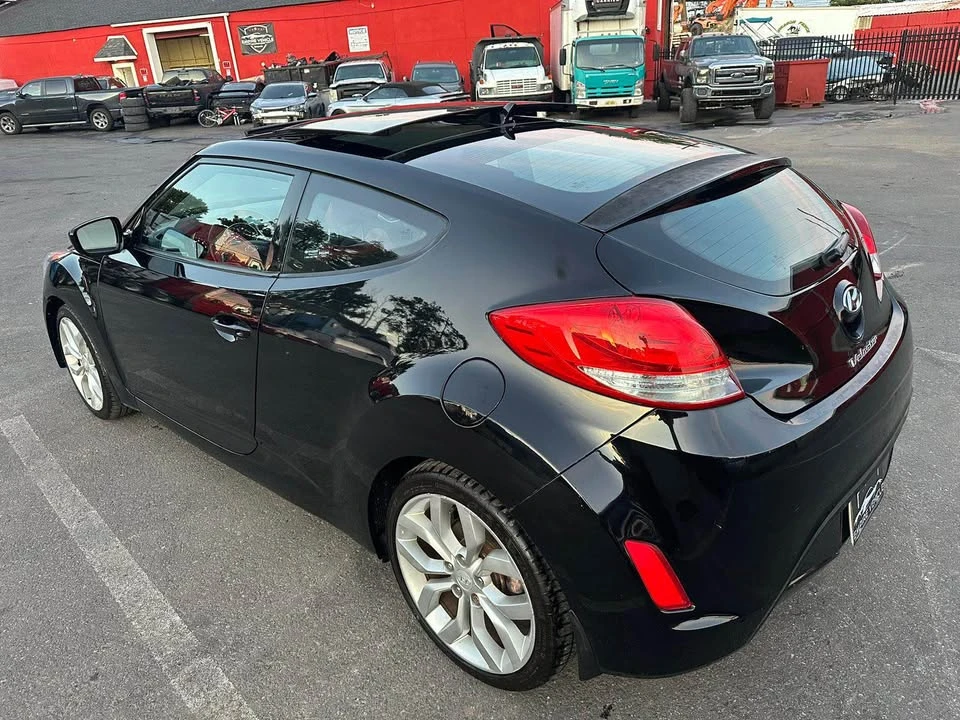 2012 Hyundai Veloster - Image 3 of 11