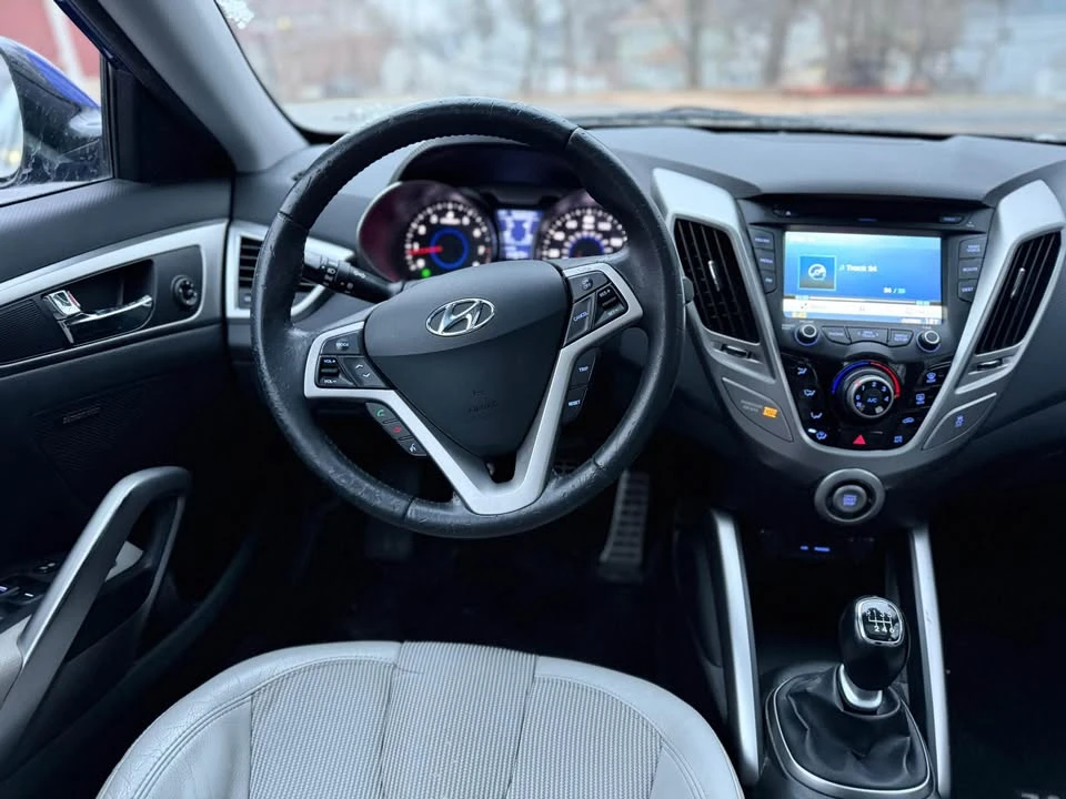 2012 Hyundai Veloster - Image 6 of 9