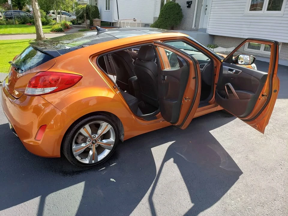 2012 Hyundai Veloster - Image 12 of 18