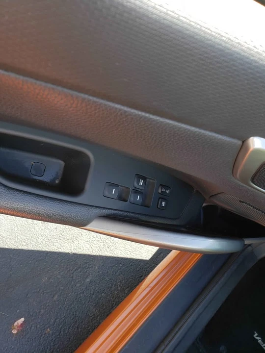 2012 Hyundai Veloster - Image 4 of 18