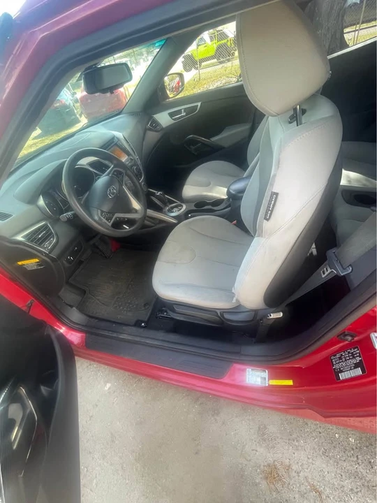 2012 Hyundai Veloster - Image 5 of 6