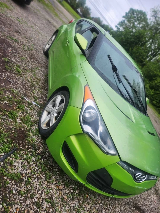 2012 Hyundai Veloster - Image 2 of 10