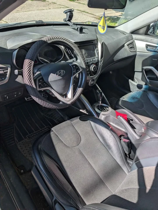 2012 Hyundai Veloster - Image 3 of 6