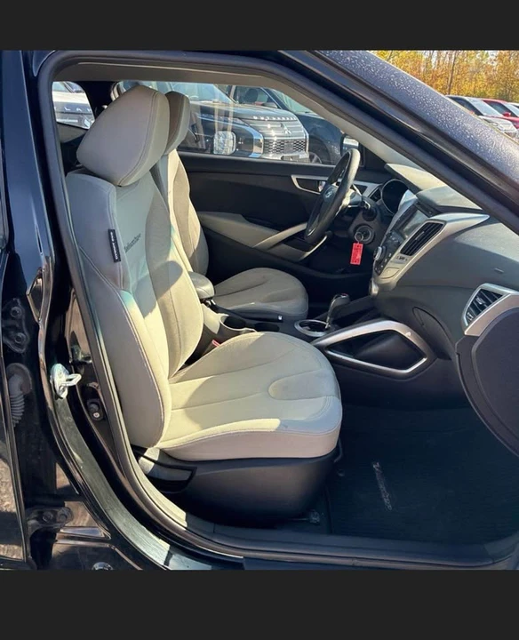 2012 Hyundai Veloster - Image 11 of 14