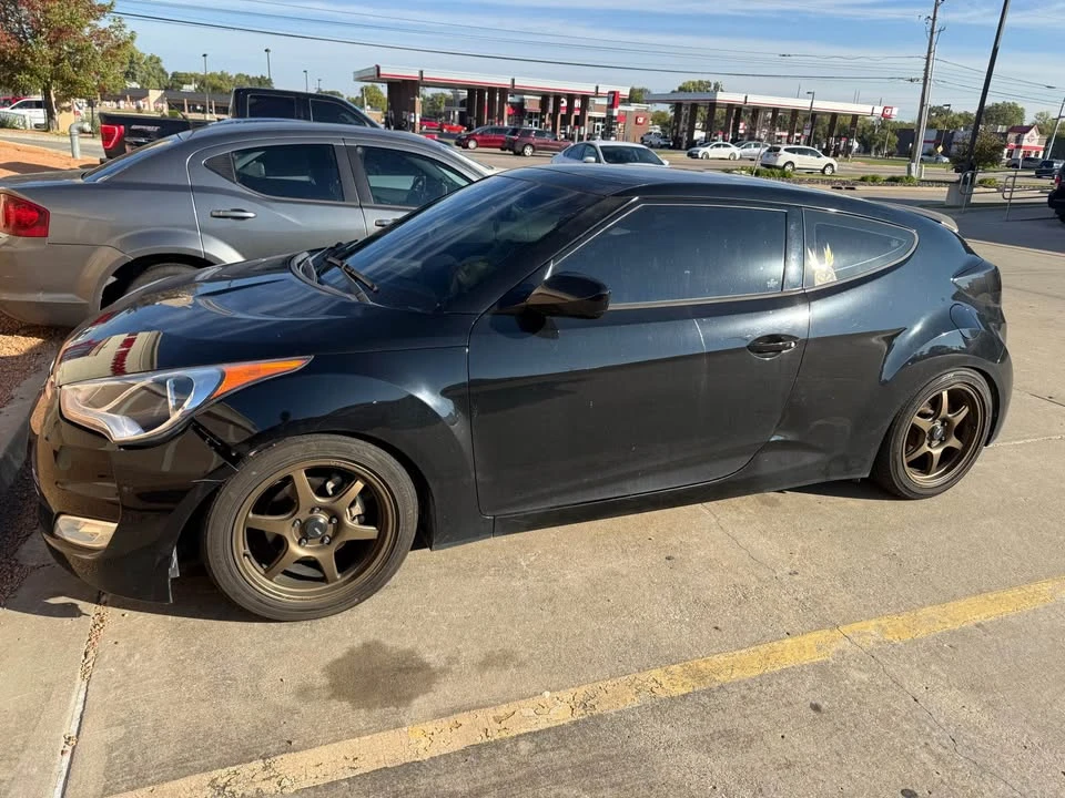 2012 Hyundai Veloster - Image 3 of 4