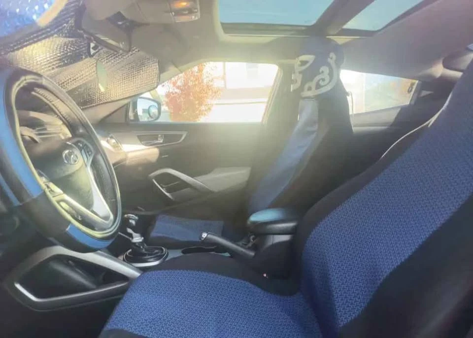 2012 Hyundai Veloster - Image 8 of 11