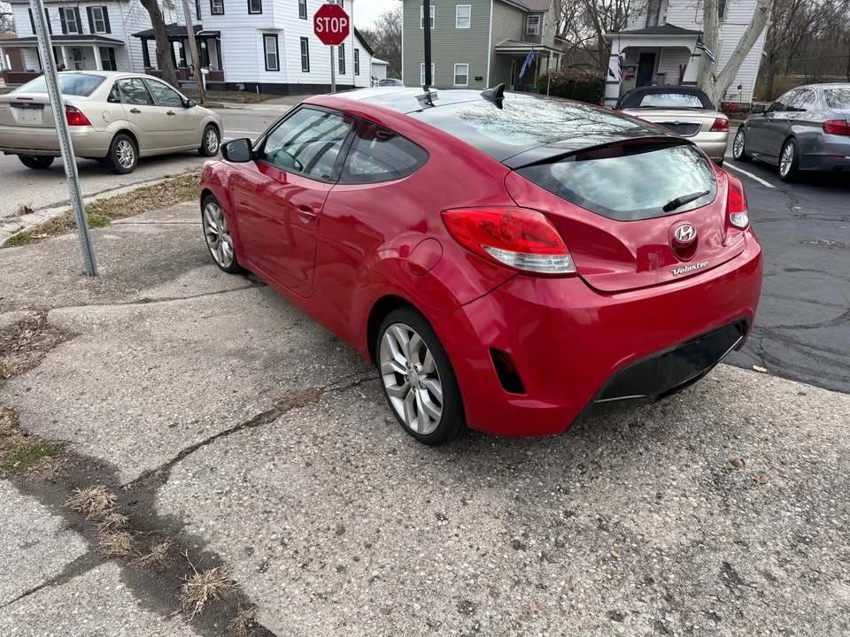 2012 Hyundai Veloster - Image 5 of 10