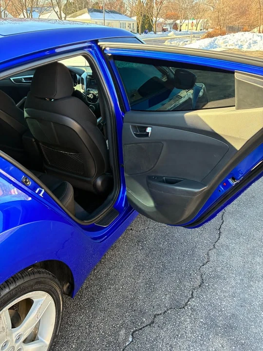 2012 Hyundai Veloster - Image 8 of 11