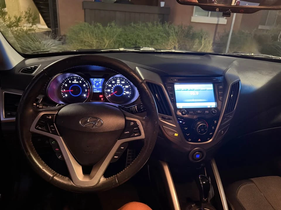 2012 Hyundai Veloster - Image 4 of 9