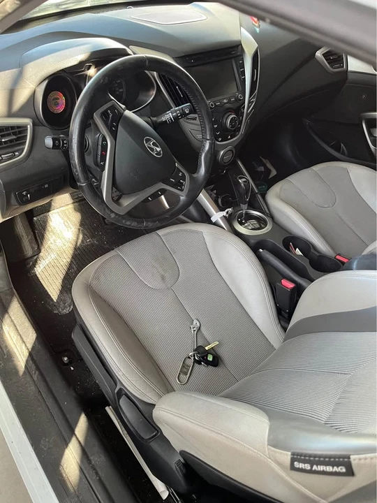 2012 Hyundai Veloster - Image 6 of 10
