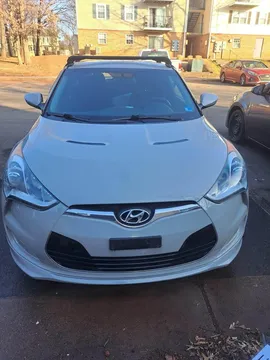 2012 Hyundai Veloster 2.0 Coupe 3D