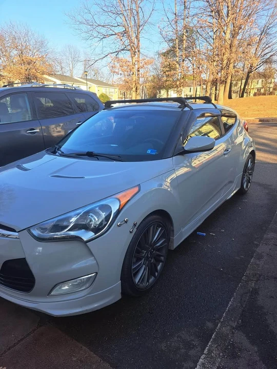 2012 Hyundai Veloster - Image 2 of 4