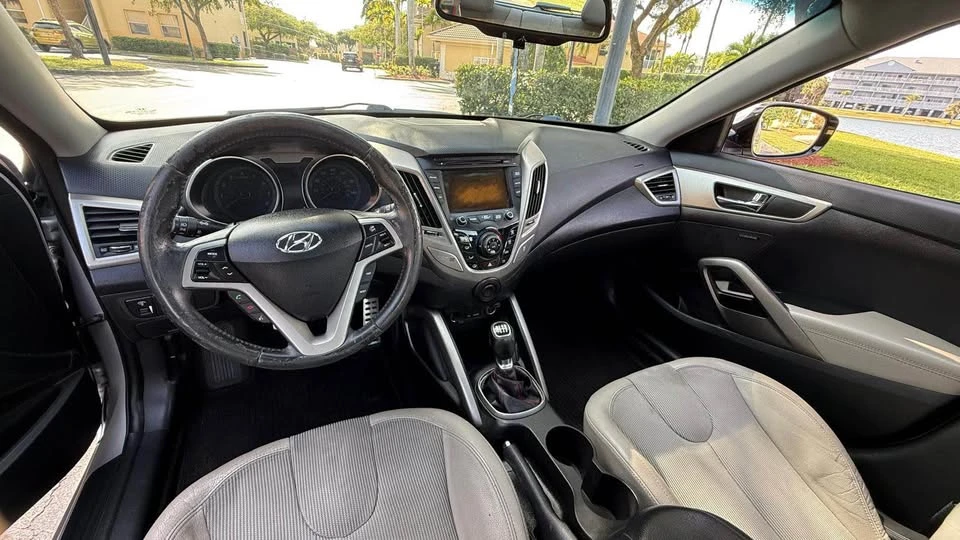 2012 Hyundai Veloster - Image 13 of 19