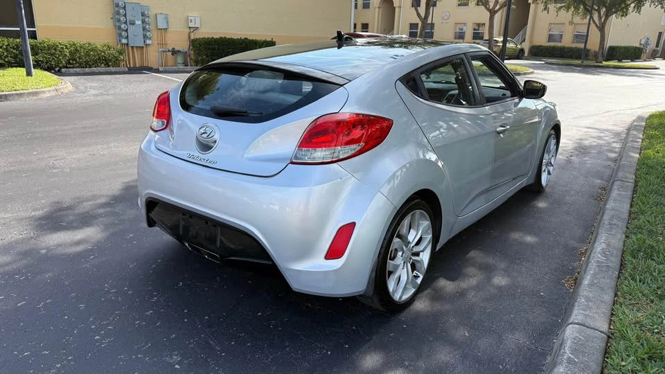 2012 Hyundai Veloster - Image 7 of 19