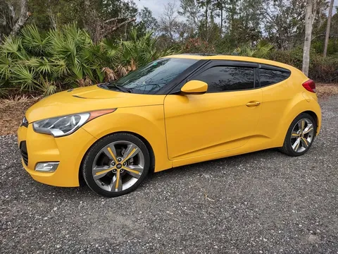 2012 Hyundai Veloster 2.0 Coupe 3D