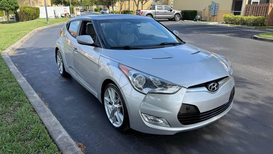 2012 Hyundai Veloster - Image 3 of 19