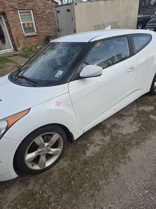2012 Hyundai Veloster - Image 2 of 5