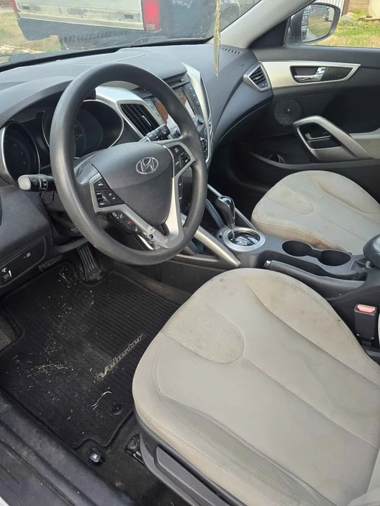 2012 Hyundai Veloster - Image 4 of 5