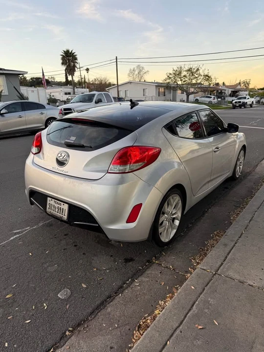 2012 Hyundai Veloster - Image 7 of 15