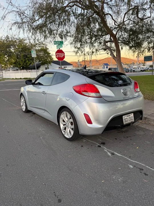 2012 Hyundai Veloster - Image 5 of 15